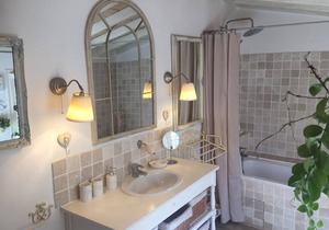 Charming family rooms in the heart of Provence in Lubéron in Saignon