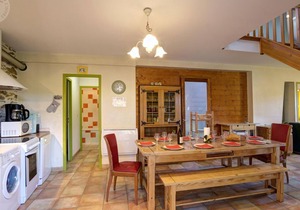 Charming 3-Bedroom Cottage with Fireplace, Near St-Etienne & Outdoor Activities