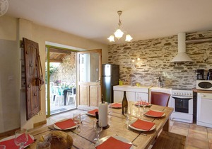 Charming 3-Bedroom Cottage with Fireplace, Near St-Etienne & Outdoor Activities