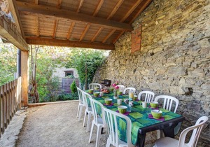 Charming 3-Bedroom Cottage with Fireplace, Near St-Etienne & Outdoor Activities