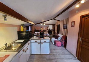 "Charming Gîte with Balcony, Near Spa and Ski Resorts in Plombières-les-Bains"