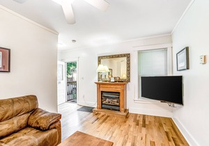 Charming, Ground-Floor Getaway w/ a Kitchenette, Free WiFi, & a Furnished Deck