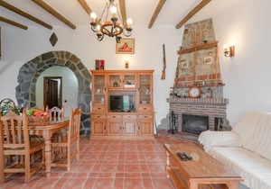Charming Holiday Home Cortijo el Manzano with Pool, Wi-Fi & Terrace; Parking Available, Pets Allowed