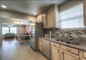 Charming Home | 2Br 2Ba | Med Center | Downtown