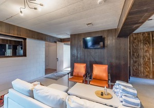 Charming home near the beach with retro vibe and high-speed WiFi - dogs welcome