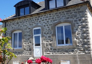 Charming house located 100 m from the sea