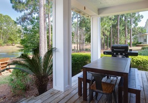 Charming Lakefront Cottage w/ TWO Golf Carts! Near Tropical Pool, Beach Tram.