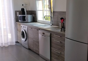 Charming little air-conditioned house with outdoor space in Patrimonio (wifi)