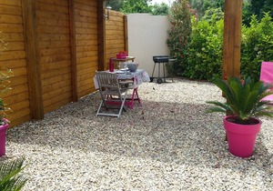 Charming little air-conditioned house with outdoor space in Patrimonio (wifi)