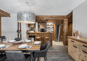 Charming New Apartment Near Pistes with Terrace and Ski-Room