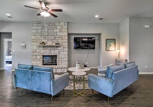 Charming Pflugerville Home about 25 Mi to Austin!