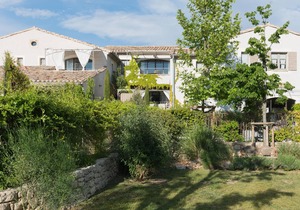 Charming rental in the Luberon: Quiet, exceptional views and every comfort