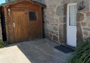 Charming Seaside Cottage for 4 with Fireplace, Garden, and Modern Amenities in Vicq-sur-Mer