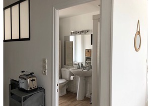 Charming Studio Facing the Port and 100 m from the beach