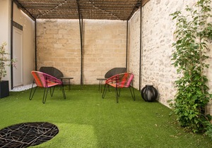 Charming suite # 4, in the heart of the ramparts of Aigues-Mortes!
