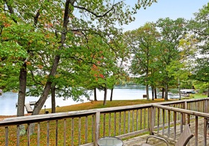 Charming suite w/ shared tennis, boat docks, free WiFi - dogs welcome!
