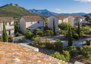 Charming summer-decorated holiday home in Northern Corsica