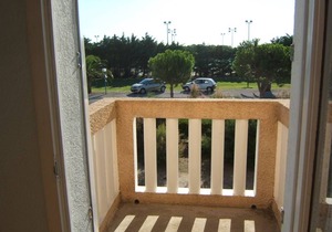 Charming T2 with Pool, Terrace & Tennis near Beach, Sleeps 4 – Le Barcarès