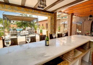 Charming Villa in Padul with Private Pool Open 01/04-01/10