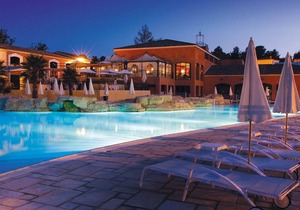Charming Villa with Pool