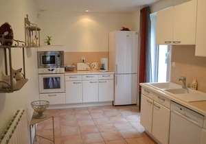 Charming Vineyard Cottage with Pool, Garden & Modern Amenities in Saint-Cybardeaux