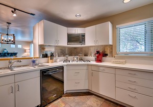 Charming, Walk to Town, 4 BR Home in Downtown Flagstaff