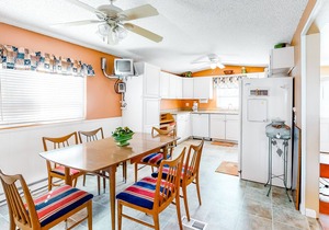 Charming waterfront house with heated pool, hot tub, & W/D - snowbird-friendly
