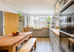 Chic 3Bed House w/Terrace in Brixton