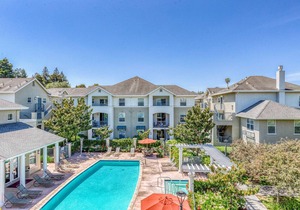 Chic Santa Clara 2BR w/ AC, W/D, Gym, Pool, near highways, by Blueground