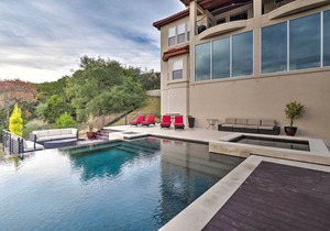Chic Villa w/ Infinity Pool, 10 Miles to Downtown!