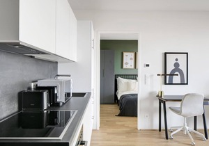 Chic Wieden 1BR w/Balcony, Gym, Elevator, walk to U-Bahn, by Blueground