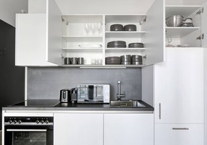 Chic Wieden 1BR w/Balcony, Gym, Elevator, walk to U-Bahn, by Blueground