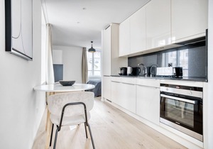 Chic Wiedikon 2.0 Room w/Storage & W/D, 3 min to Market, by Blueground