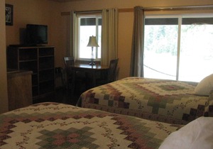 Chilkoot Haven in Haines room #3, right on the Chilkoot River, Bear Viewing
