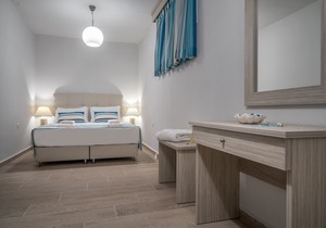 Chloe-4 Bedroom villa with Private Pool and Garden view