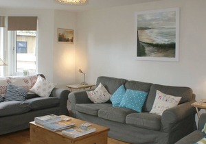 CHY LOWEN, pet friendly, with a garden in Gunwalloe