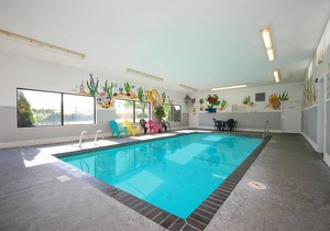 Clarion Pointe Bettendorf - Quad Cities