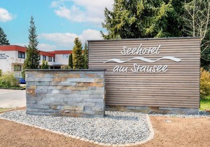 Classic double room shower/WC - Seehotel am Stausee