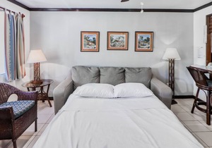 Clean & Bright Getaway W/ Shared Pool, Lush Gardens, & Ideal Location Near Town!
