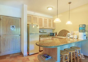 Clean, Immaculate Beachfront 2nd Floor Condo #17 at Nautibeach