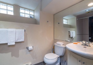 Clean, Spacious Suite in Prime Riverside Location