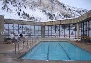 Cliff Lodge Snowbird King BDRM w/Sofabed 3/4th to 3/8th ski in/ski out sleeps 4