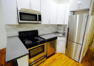 Clinton Hill - 3 Bedroom 2 Bathroom Apartment
