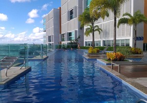 Cloc Marina Residence