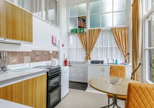 CLOONEAVIN APARTMENT 2, pet friendly in Lynmouth