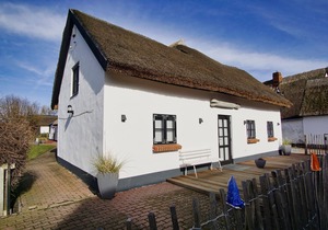 Close to the sea, quiet location, use of swimming pool and sauna - Haus Büdnerstube FeWo 1