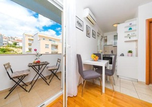 Close to Znjan beach spacious studio with balcony