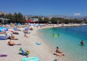 Close to Znjan beach spacious studio with balcony
