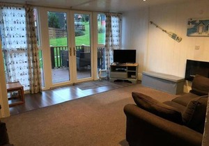 Coastal Chalet - Sleeps 6 - Pool - Parking