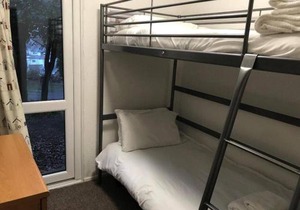 Coastal Chalet - Sleeps 6 - Pool - Parking
